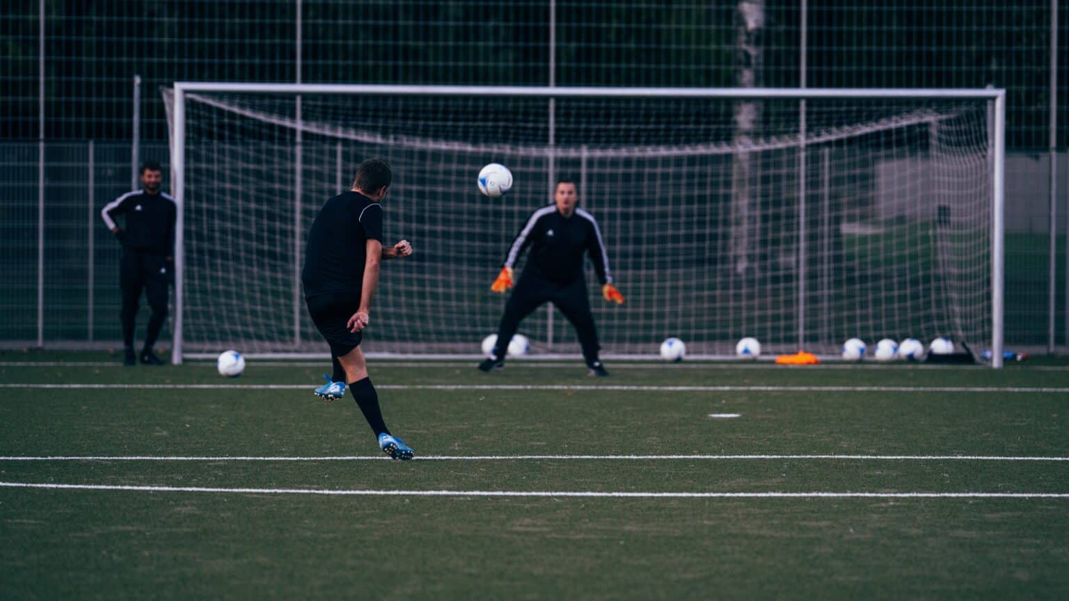 Wie groß ist ein Fußballtor ? Fakten über den Kasten Wie groß ist ein Fußballtor ? Fakten über den Kasten